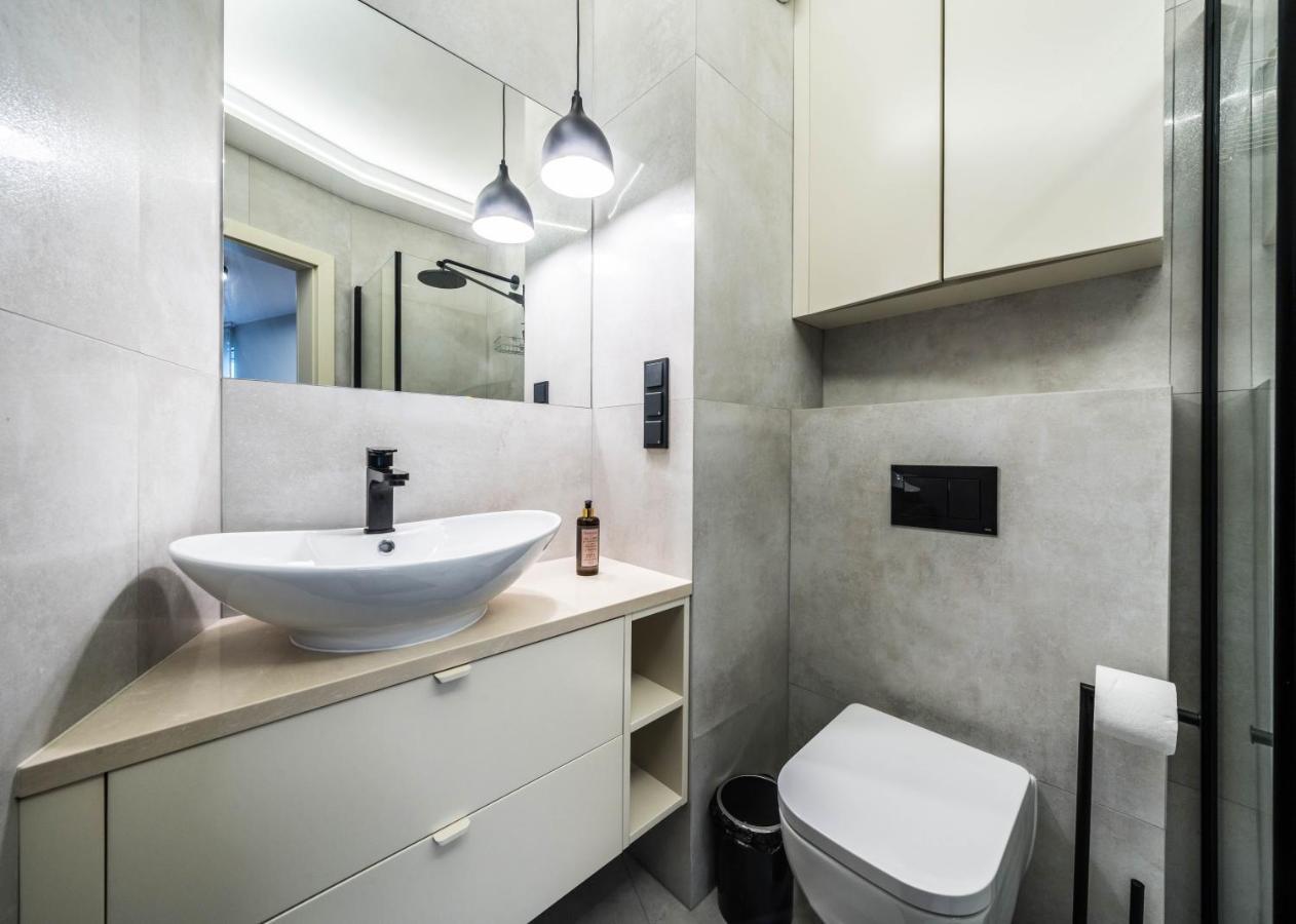 Rent Like Home - Krysiewicza 3 พอซนาน ภายนอก รูปภาพ